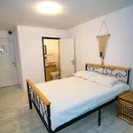 Hotel Neata *