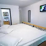 Neata Hotel *